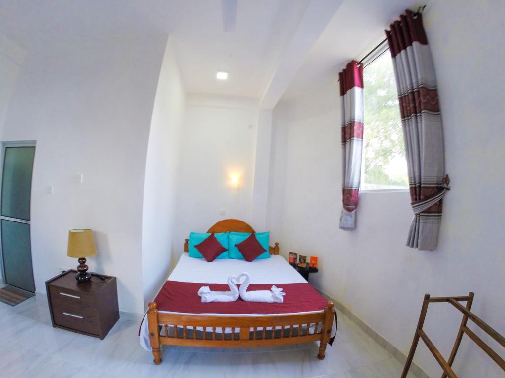 Sanctuary Cove Guest House Polonnaruwa Habitación foto
